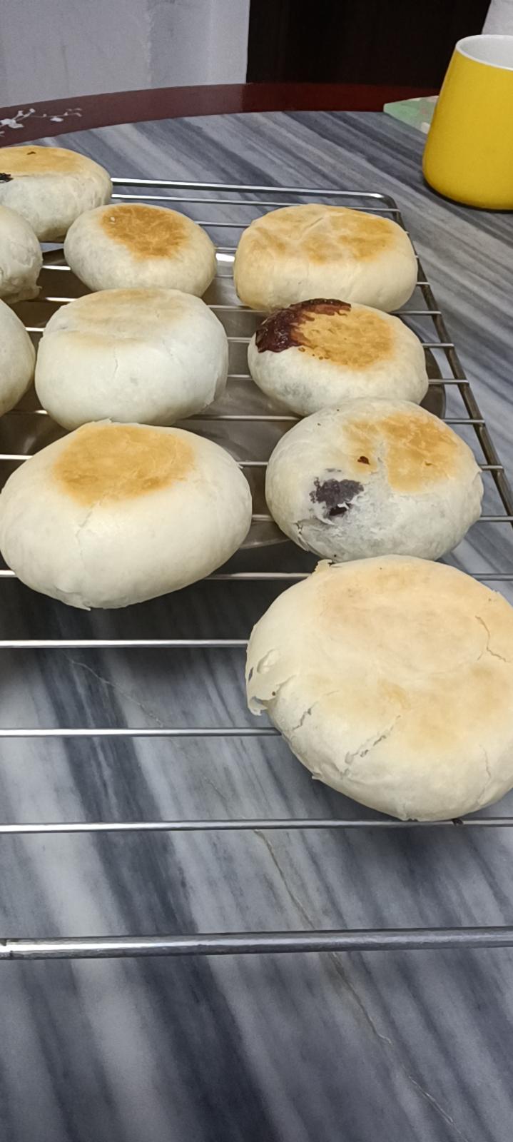 复制街头火爆的紫米酥饼