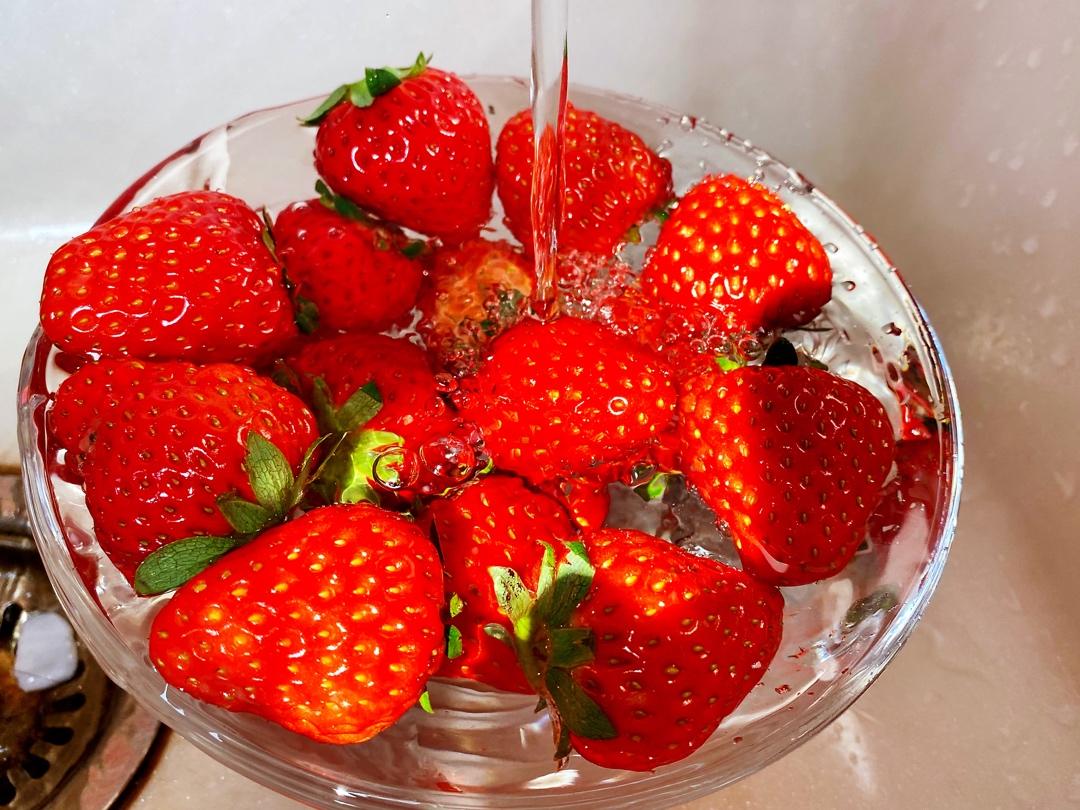 奥利奥草莓酸奶慕斯蛋糕（6寸）