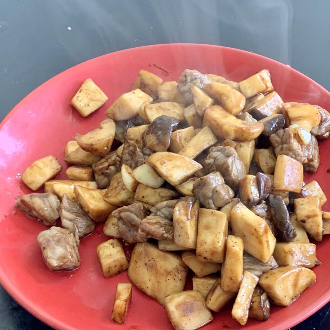 黑椒杏鲍菇牛肉粒