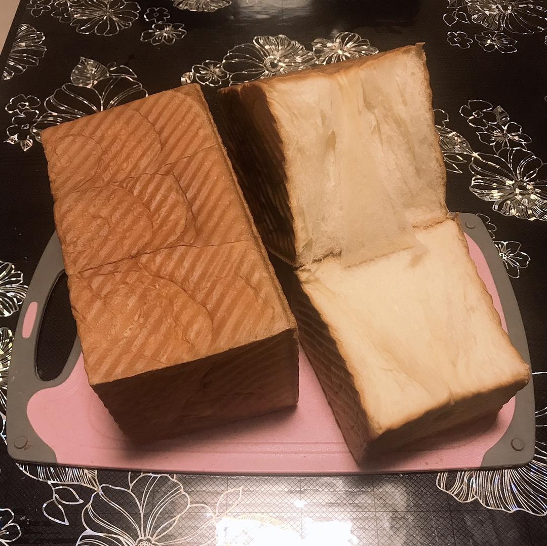 吐司，奶香手撕面包，超级香浓