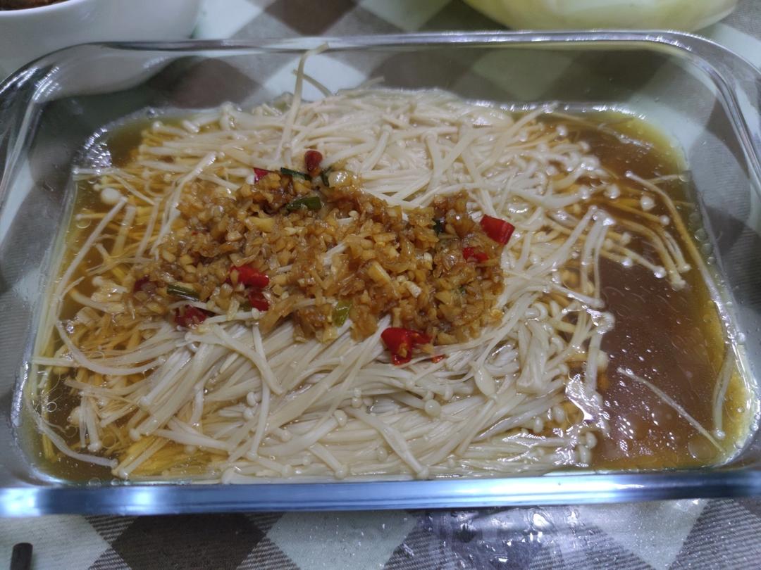 超级下饭的蒜蓉金针菇！好吃到爆