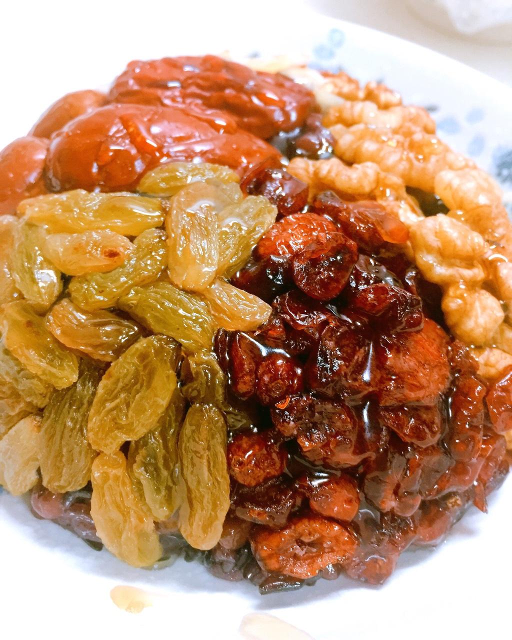 红豆黑米养生八宝饭