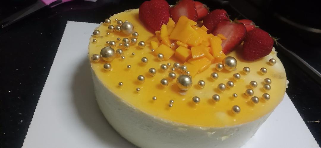 芒果酸奶慕斯加镜面 （8寸）