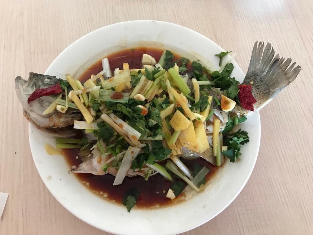 清蒸鲈鱼