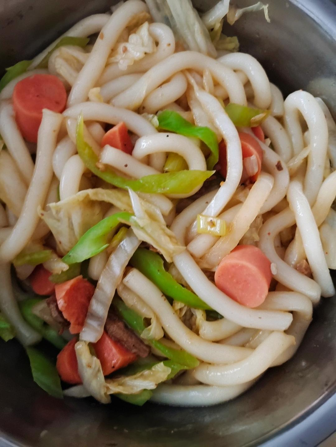 比路边摊好吃百倍的火腿炒土豆粉