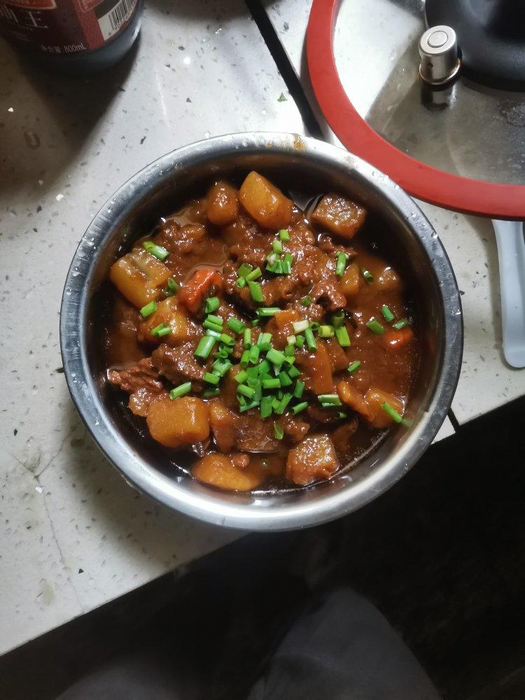 沙沙土豆胡萝卜炖牛肉