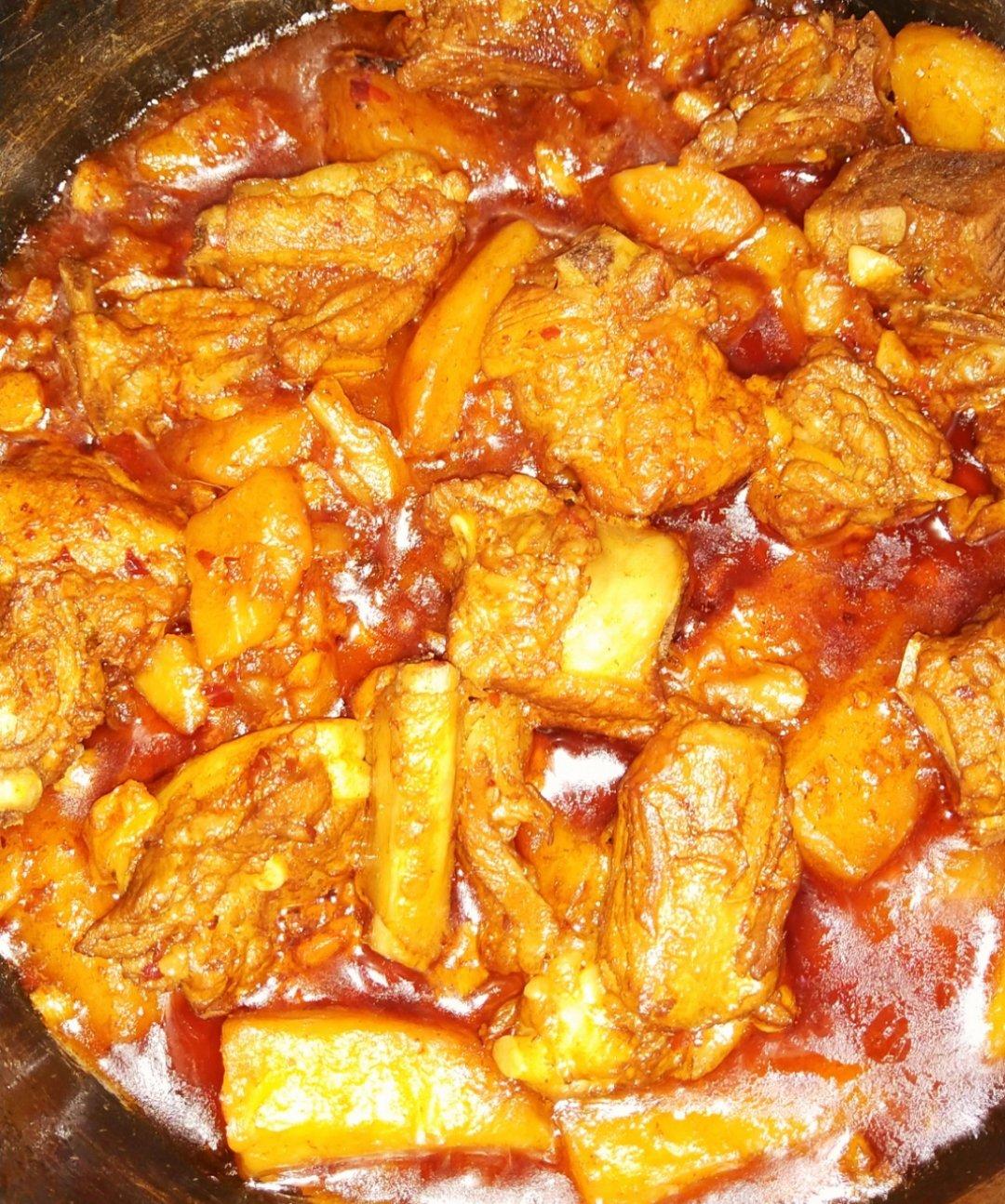 【电饭煲土豆焖排骨】