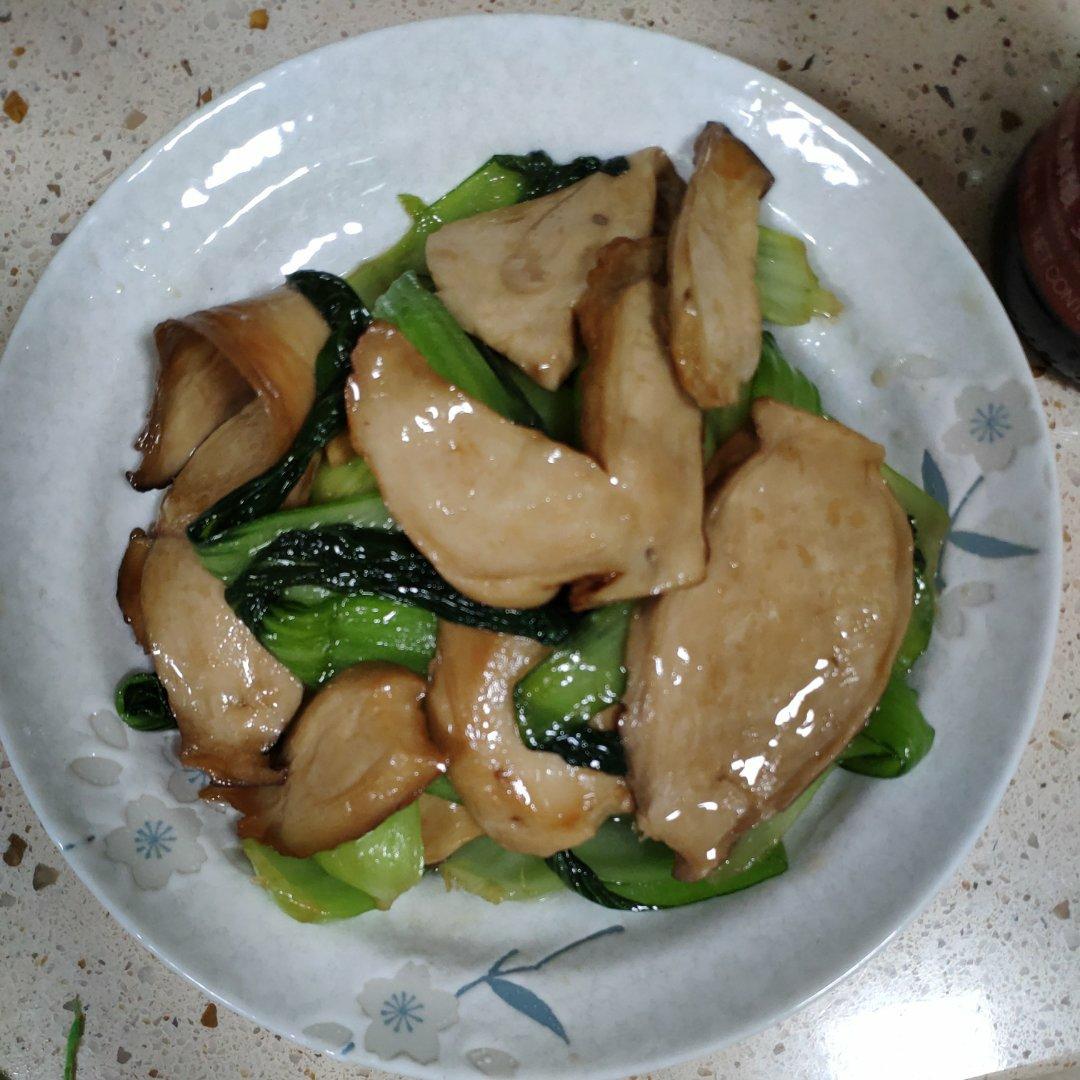 迷茫的海石做的青菜炒杏鲍菇