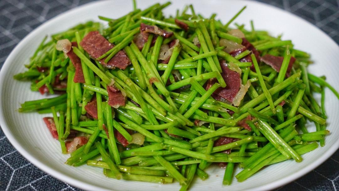 sys1010做的篱蒿炒腊肉