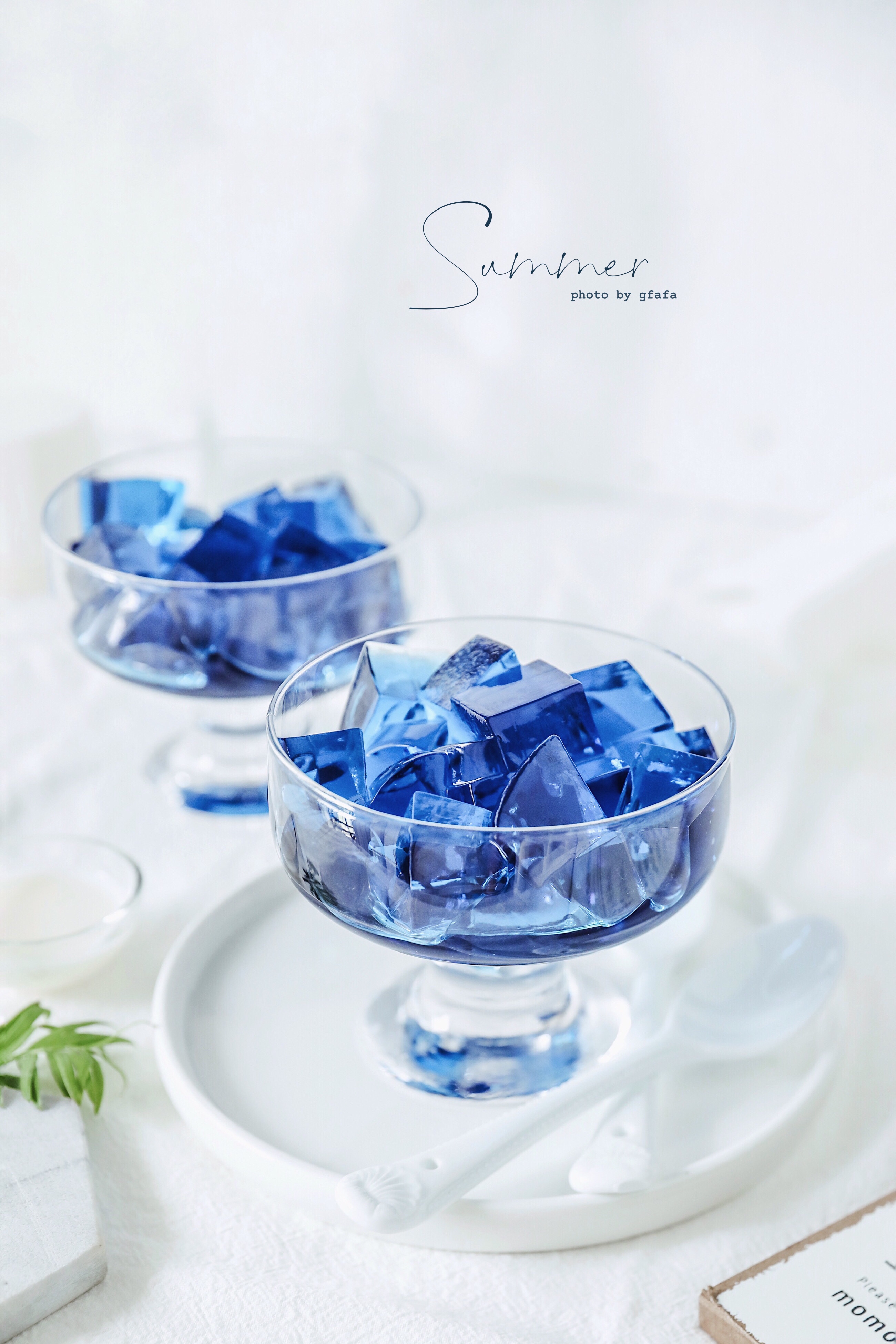 夏日解暑甜品|海蓝冰粉的做法 步骤1