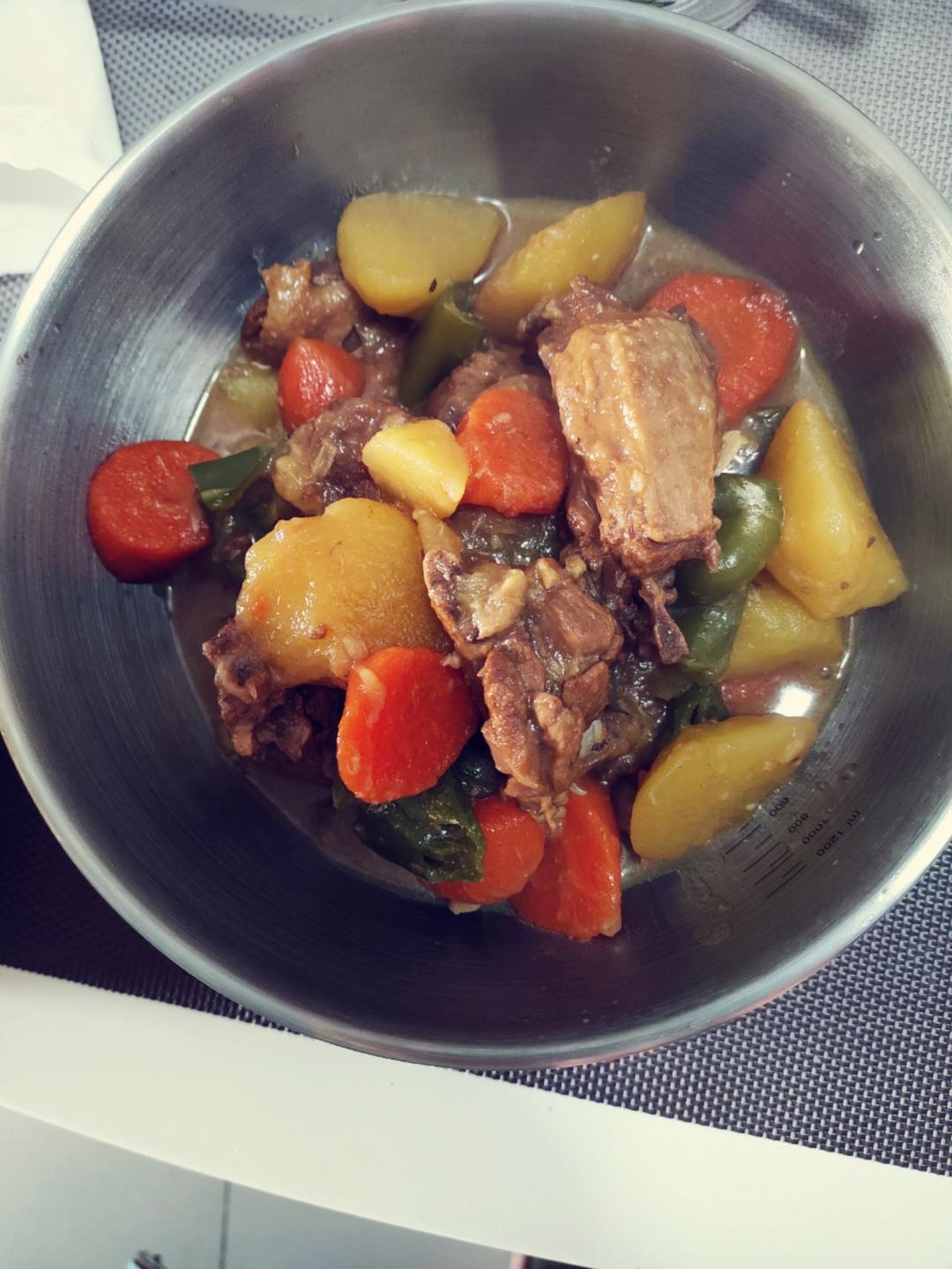 土豆炖鸭腿