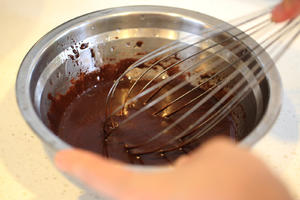 可可巧克力Cupcake纸杯子海绵蛋糕（甜品台都用本方）C6的做法 步骤2