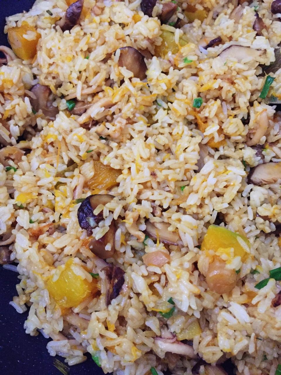 美味到不行的南瓜饭