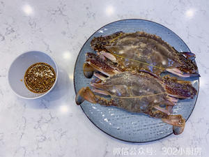 【0198】清蒸梭子蟹 <302小厨房>的做法 步骤1