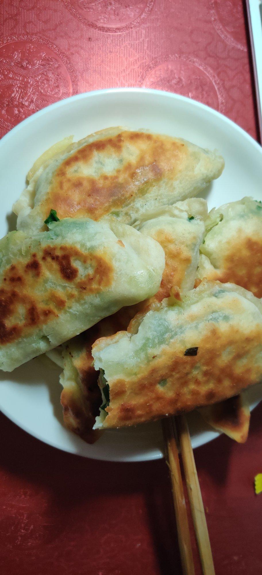 云安安boss做的鲜香韭菜盒子