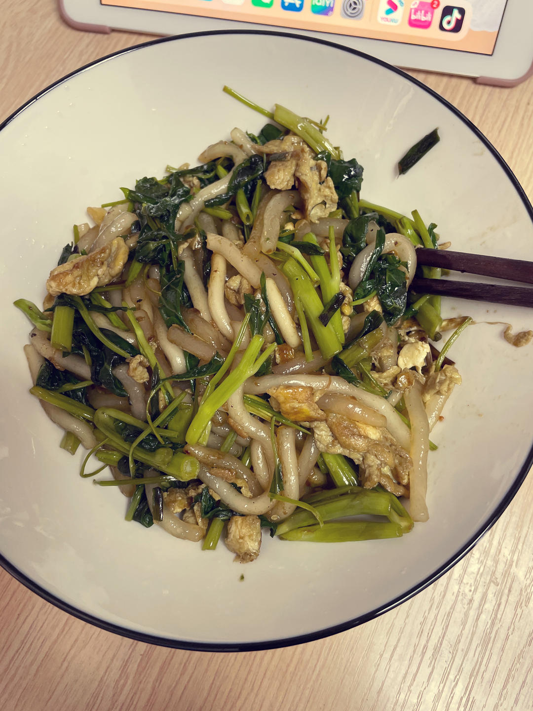 比路边摊好吃百倍的火腿炒土豆粉