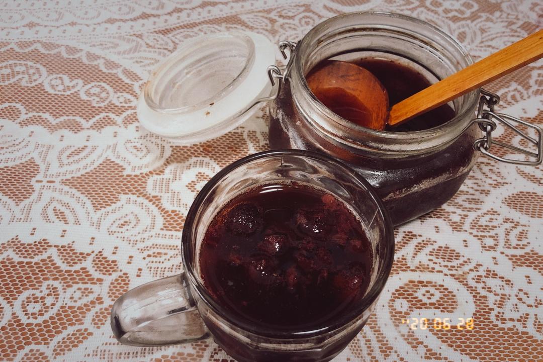 肥宅可乐杨梅冰