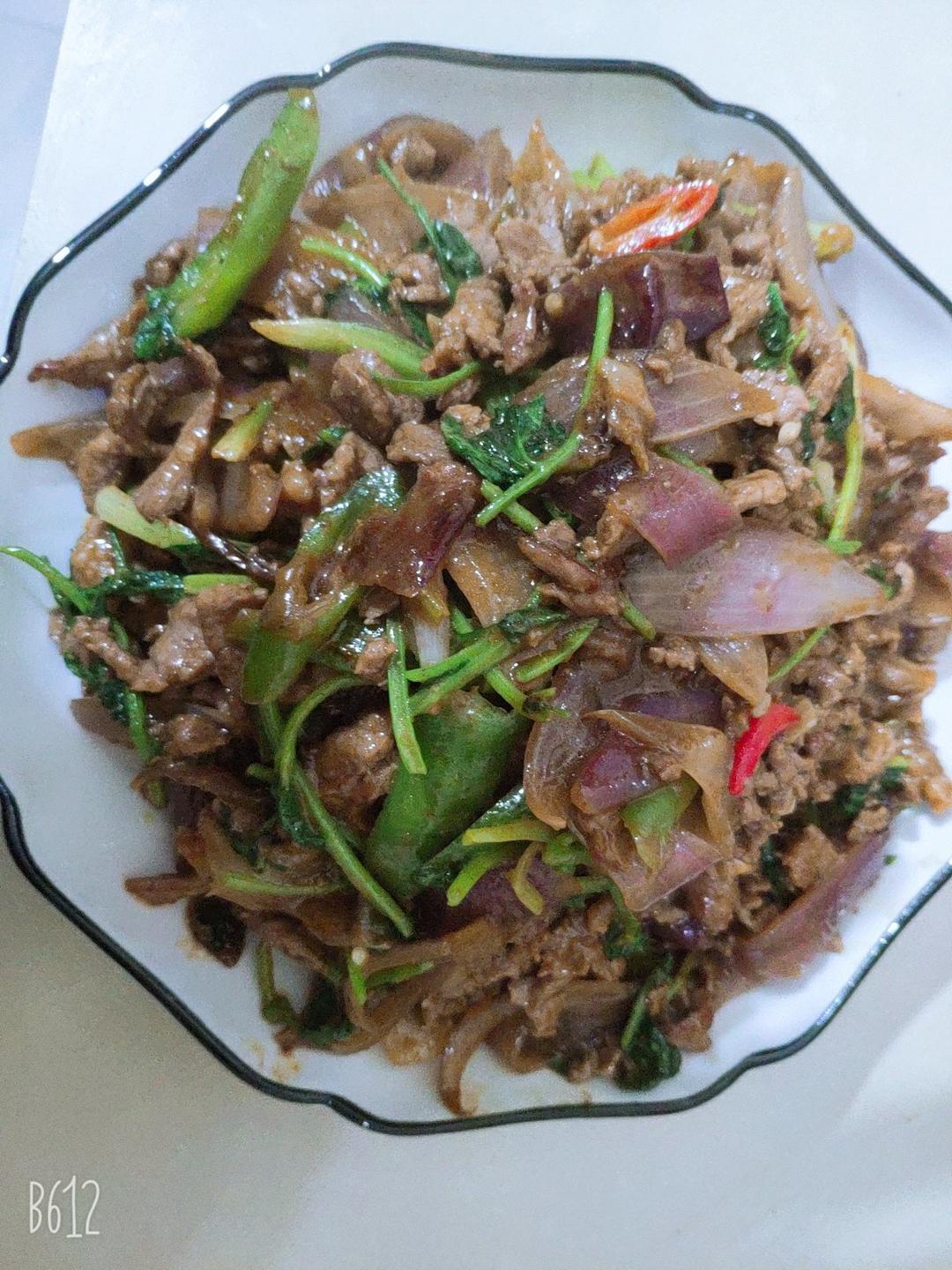 家常孜然洋葱炒羊肉