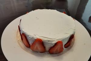 简单易做的草莓黄桃生日蛋糕6寸的做法 步骤9
