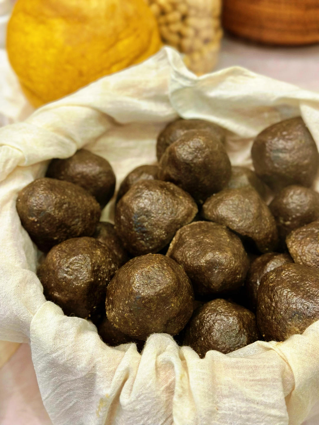 暄软好吃的三合面窝头