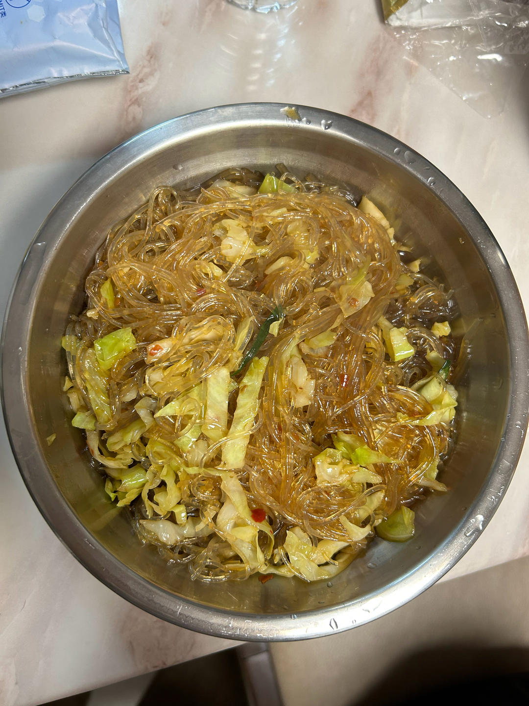 最近爱吃粉丝粉条～包菜炒粉丝