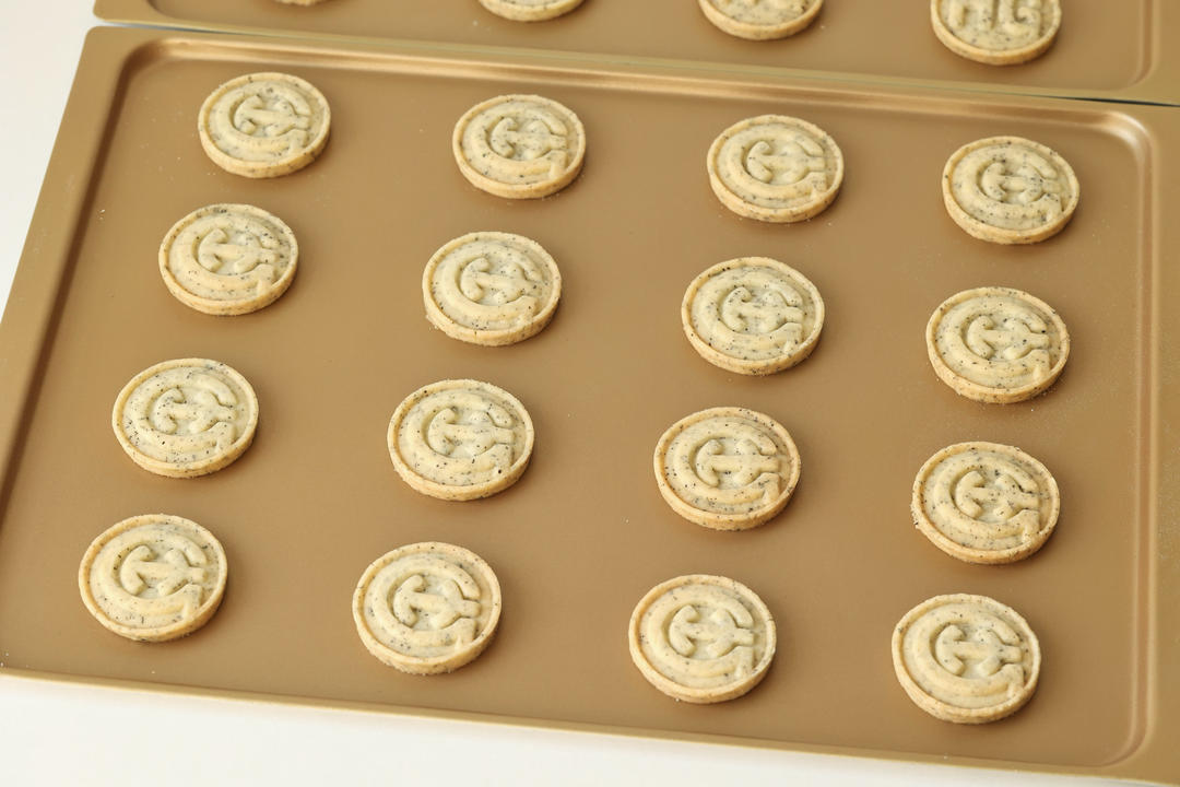 锁死这个万能饼干面团｜两口味曲奇饼干的做法 步骤21