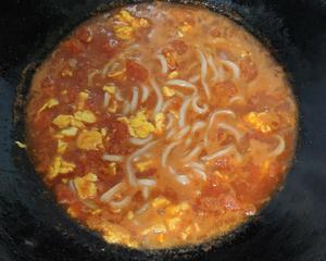 番茄鸡蛋浓汤面的做法 步骤6