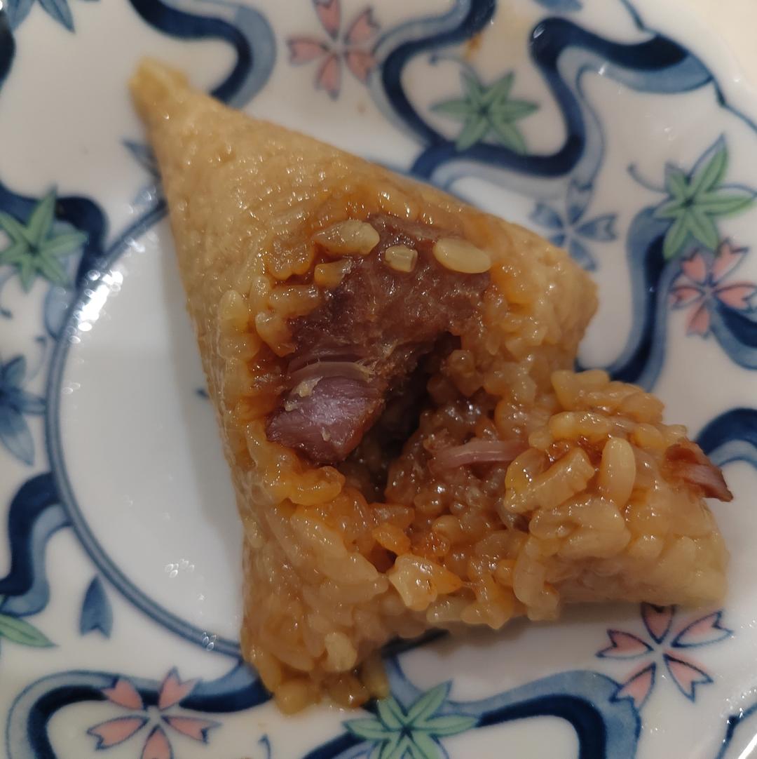 没有咸蛋黄的鲜肉粽子也可以很香好吗                                   （所有材料都写了详细用量，新手也可以一次成功）
