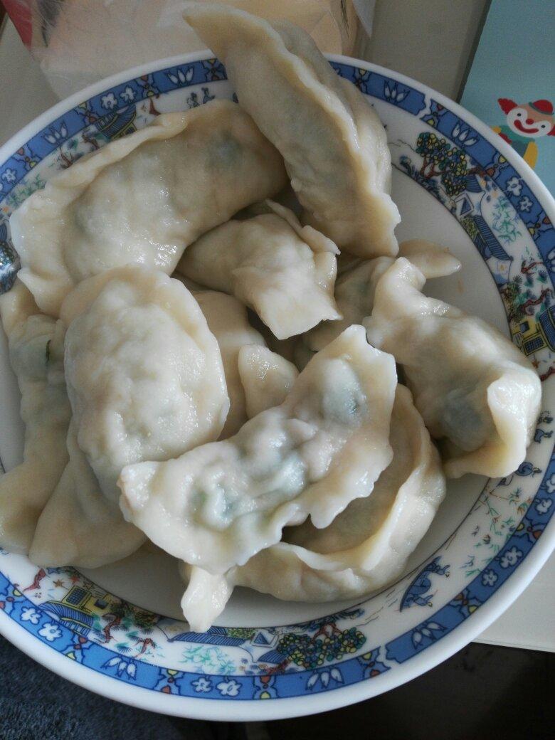 韭菜猪肉饺子(最简单最好吃又最多汁的饺子)