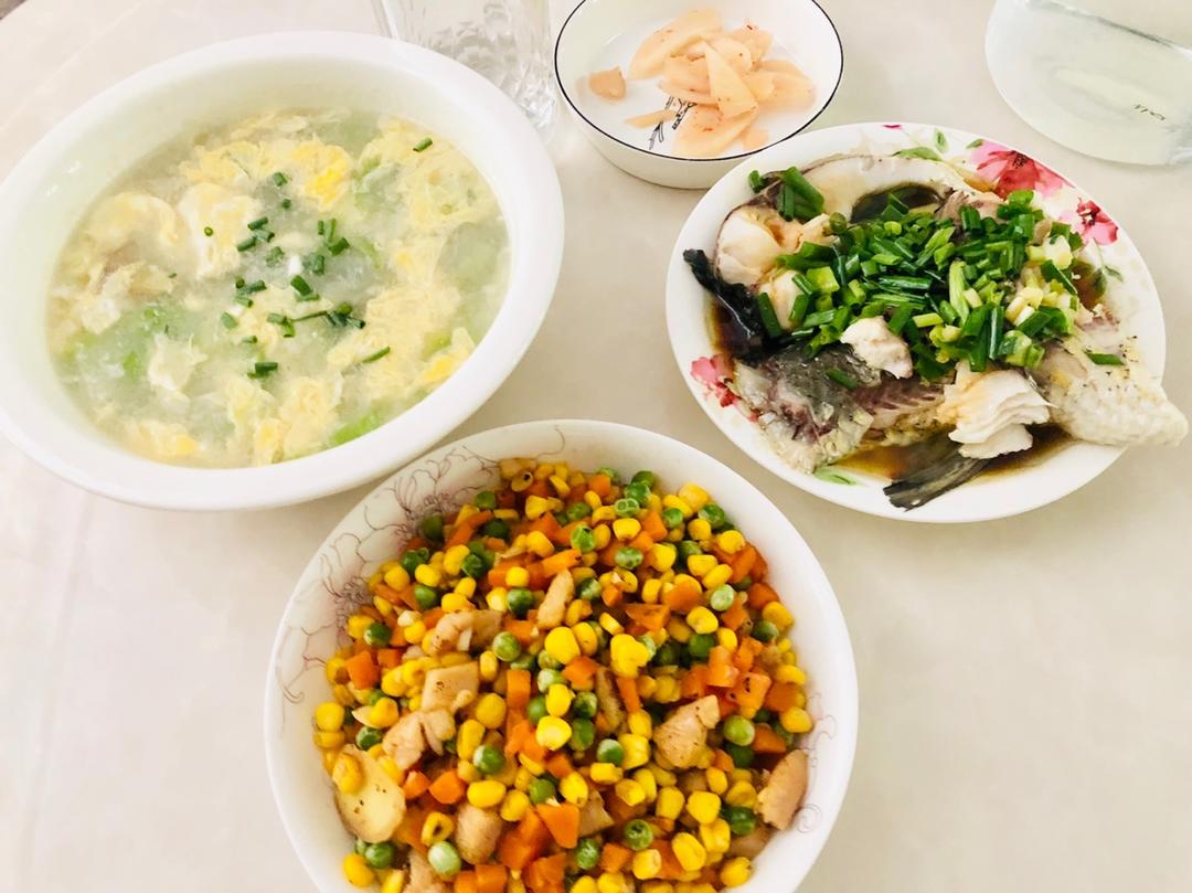 减脂餐！鸡胸肉炒三丁