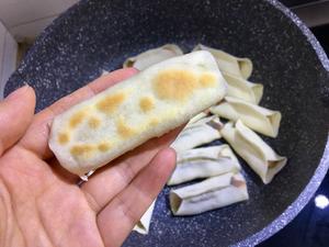 鲜肉虾仁🍤锅贴的做法 步骤12