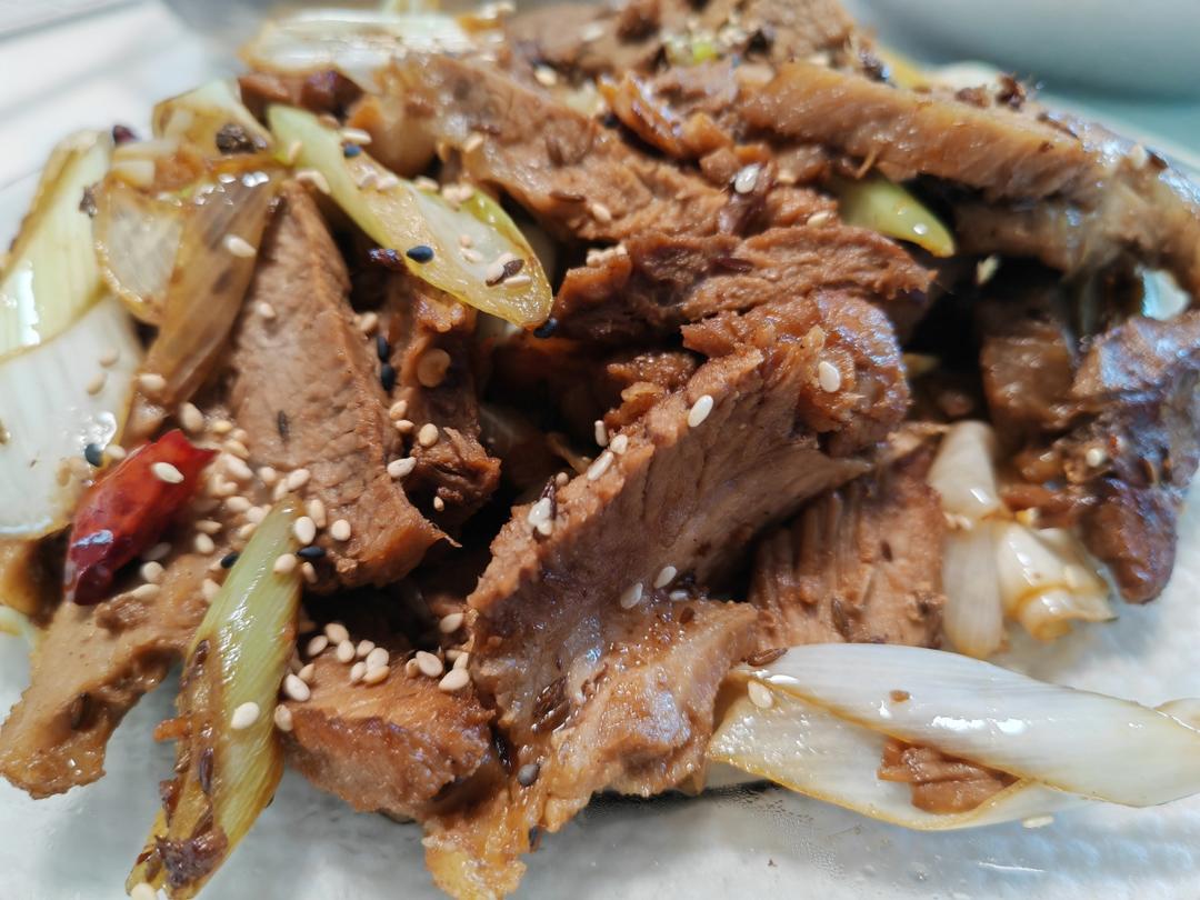 炒了20多年的葱爆羊肉