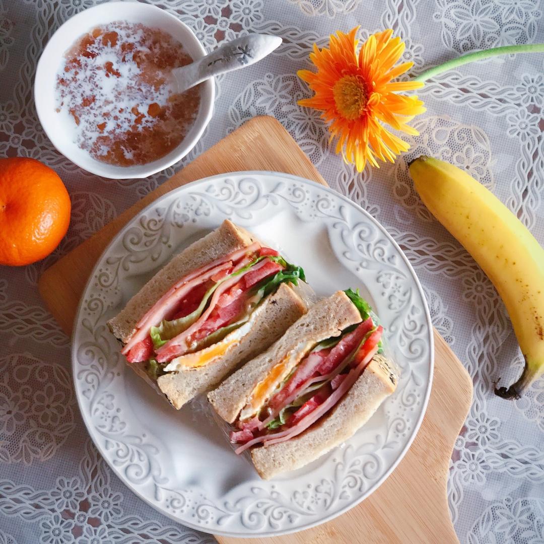 火腿芝士蛋三文治