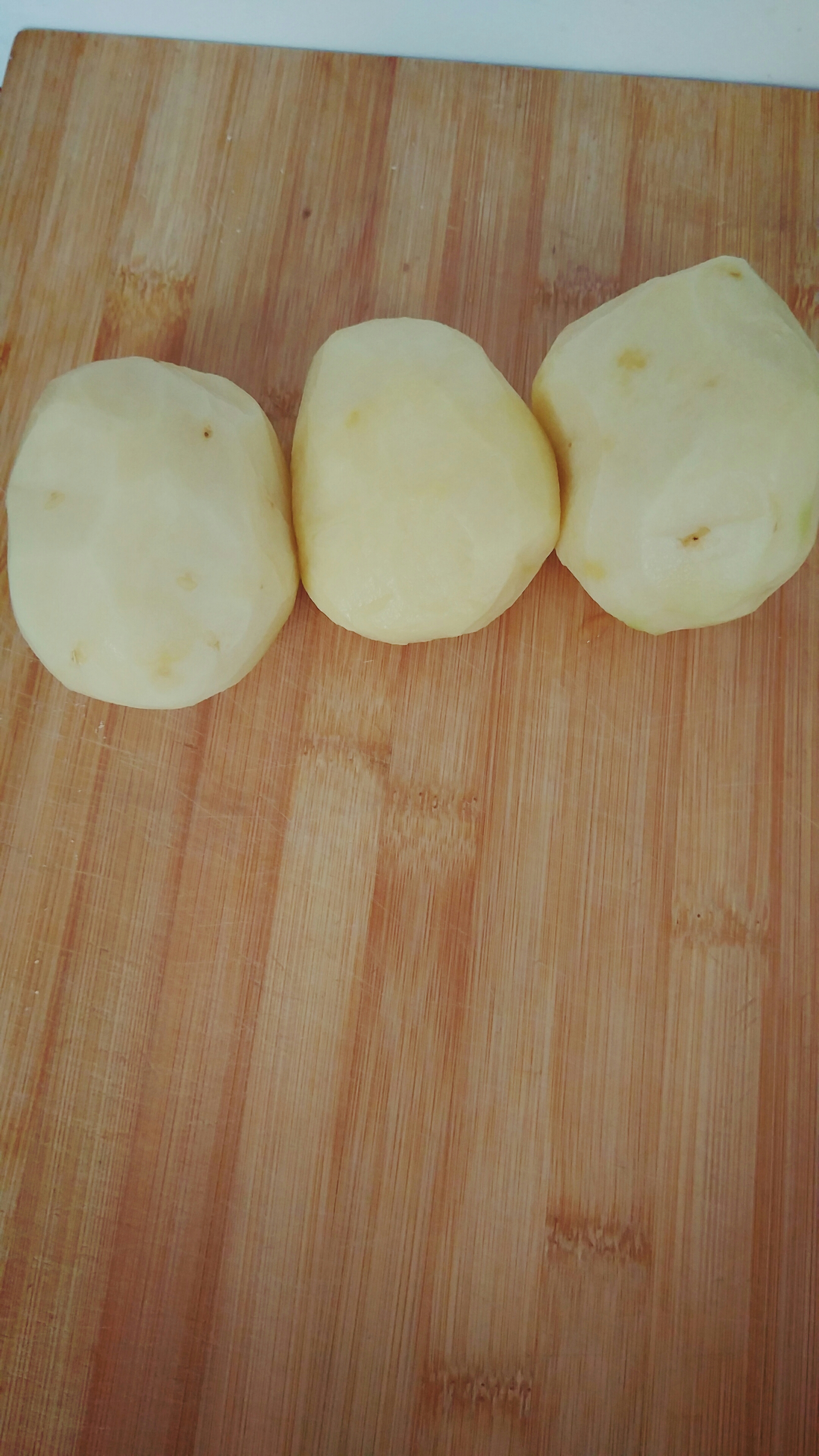 金丝土豆球的做法 步骤1