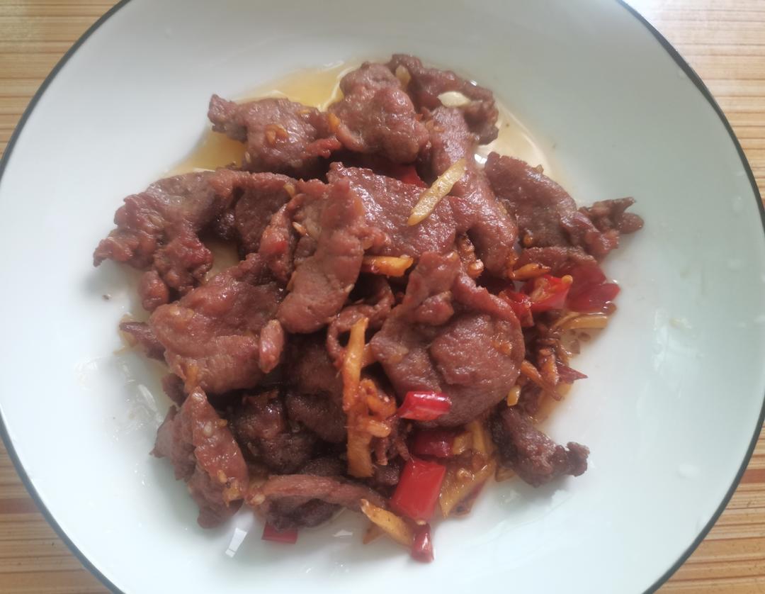 小炒牛肉（肉嫩味香）