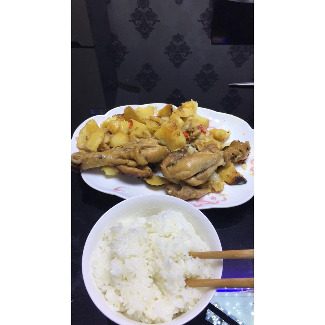 土豆炖鸡块
