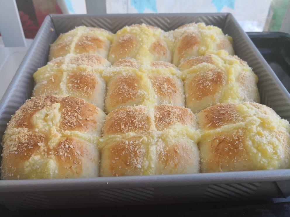 椰浆十字包 Coconut Custard Hot Crossed Bun