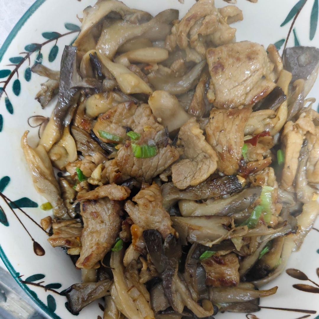 平菇炒肉片