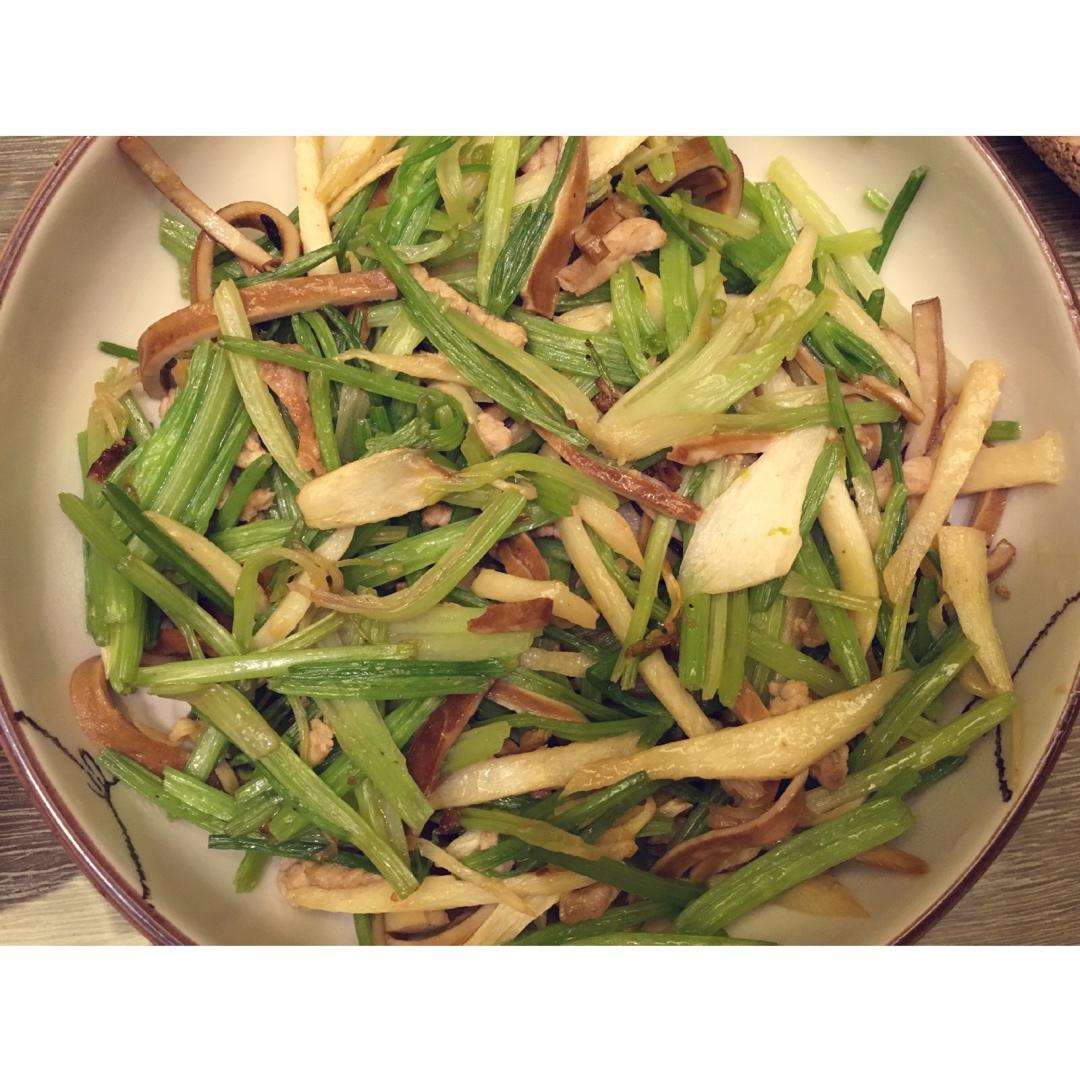 芹菜香干炒肉丝