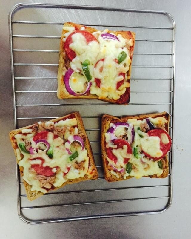 金枪鱼土司pizza