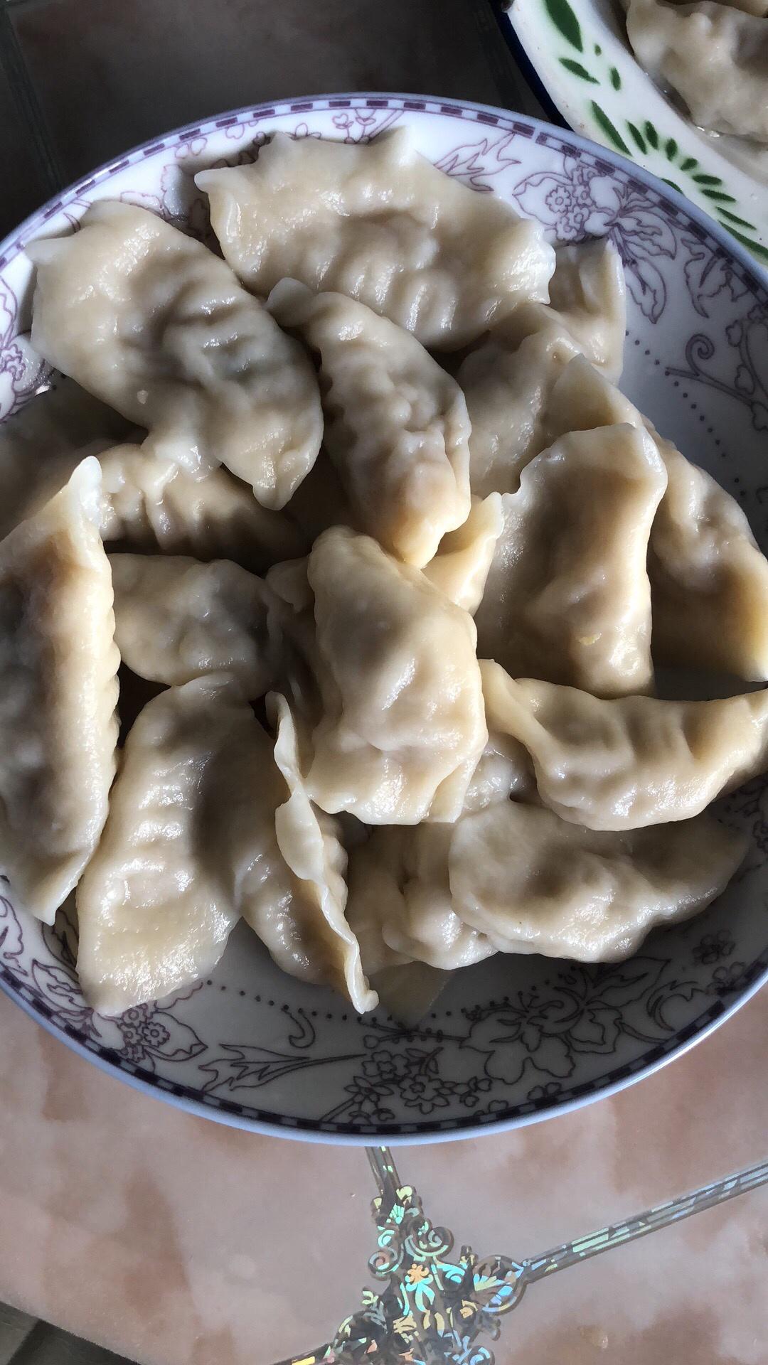 酸菜肉饺子🥟
