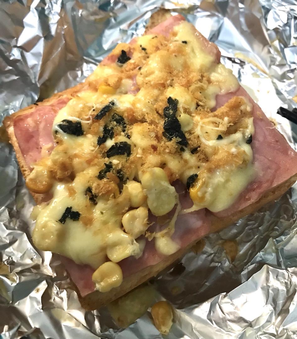 好吃的奶酪三明治