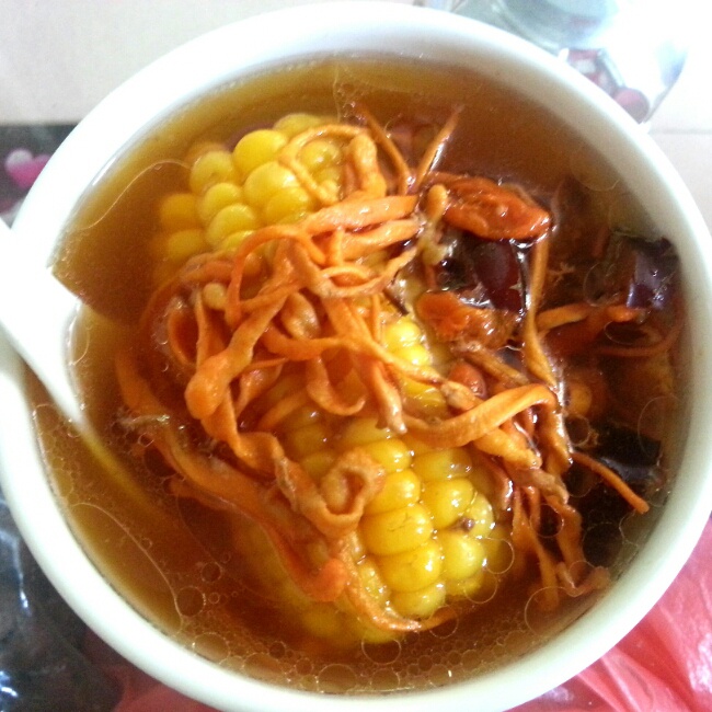 虫草花玉米排骨汤