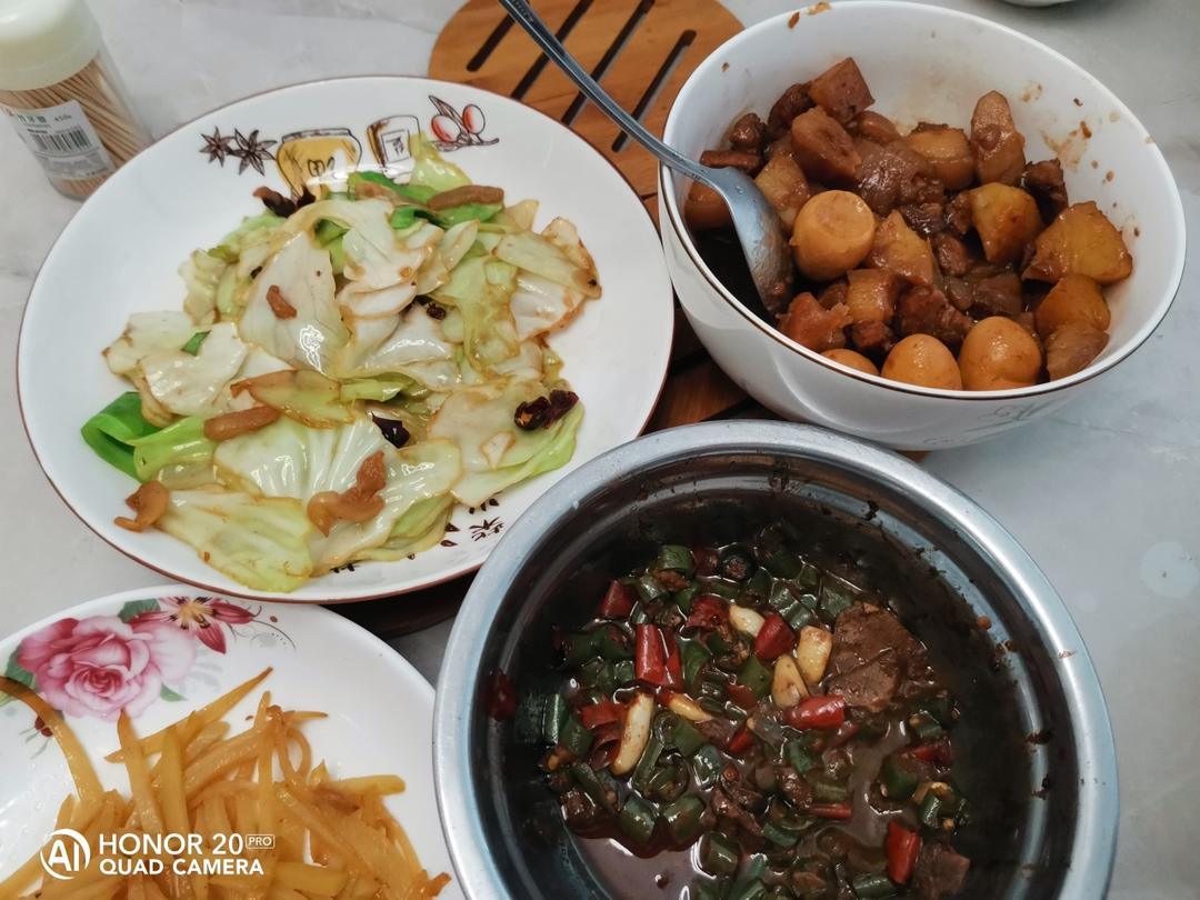 红烧肉炖土豆（丝毫不腻）