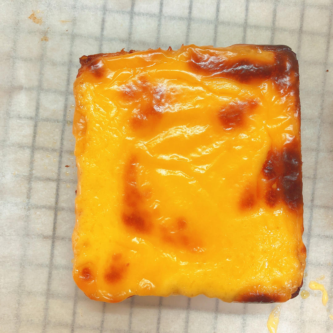 零失败快手岩烧乳酪(熔岩吐司)十分钟网红早餐，好吃哭