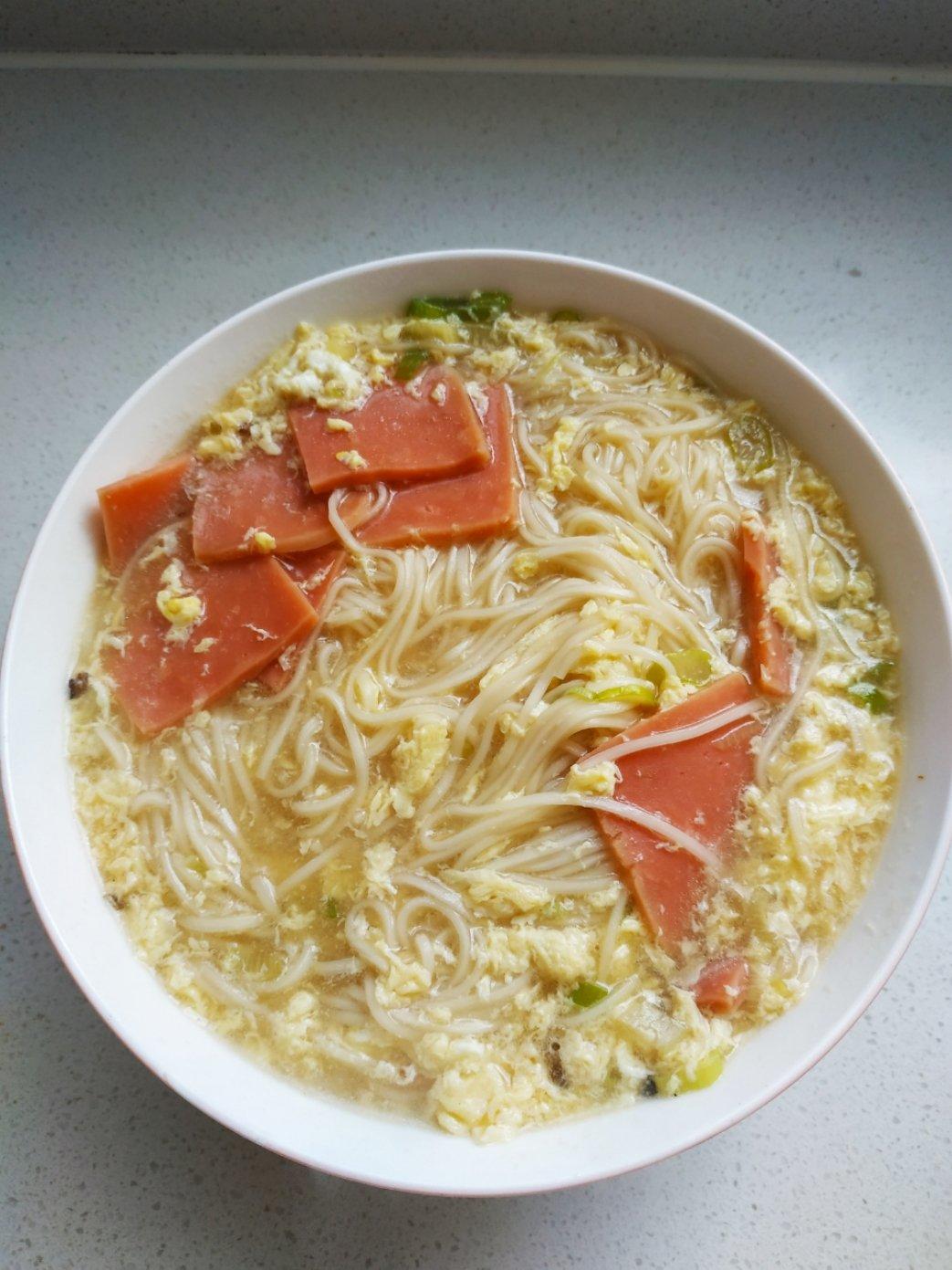 葱香鸡蛋面