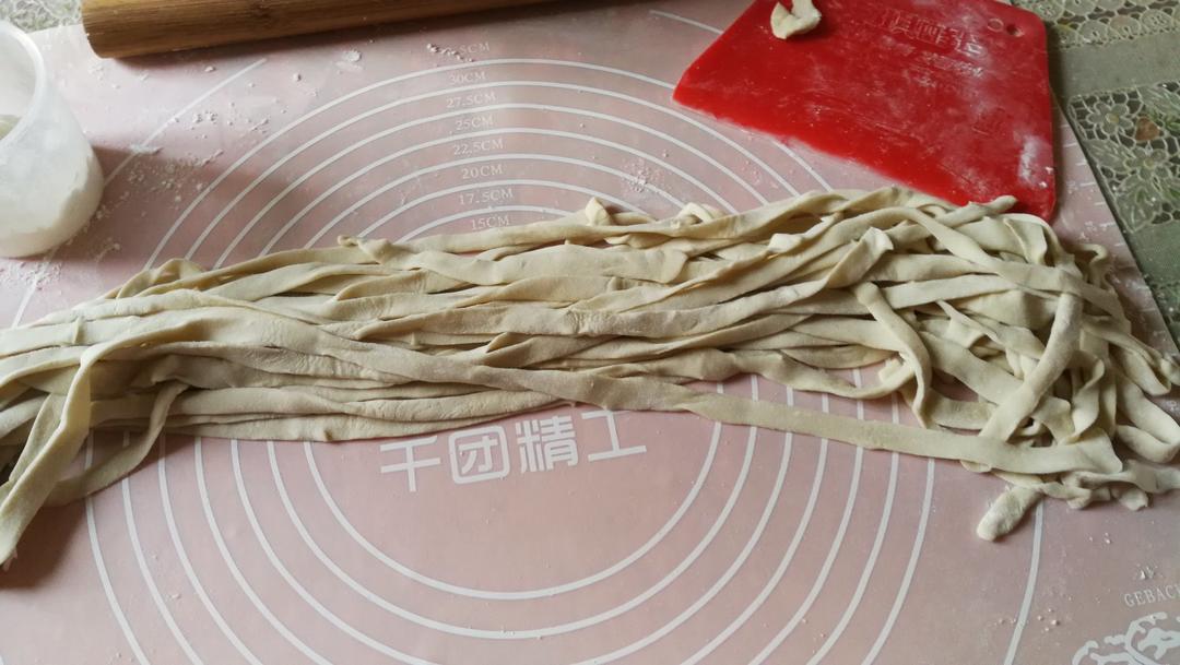 手擀面折面切面小视频