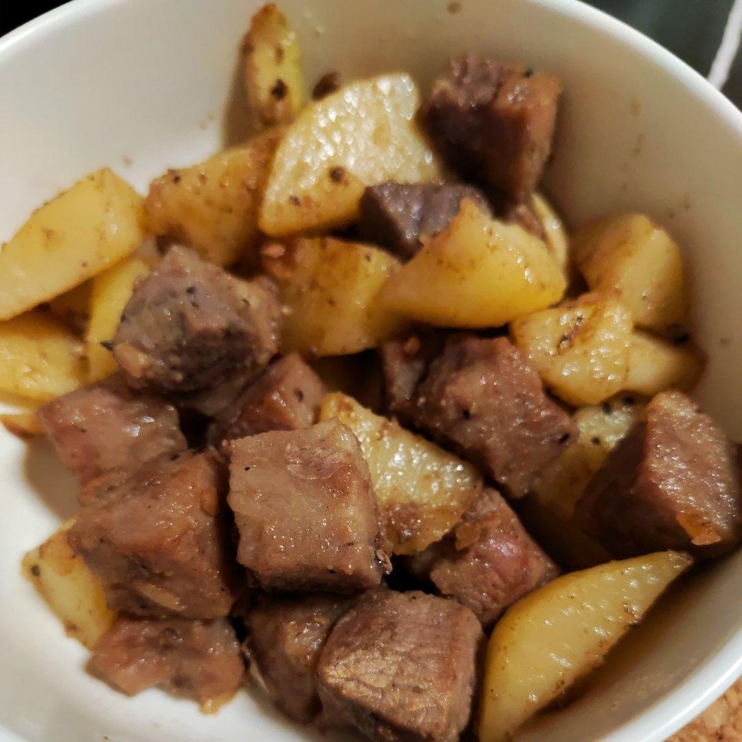 孜然土豆炒牛肉