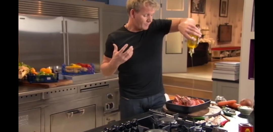 香辣红酒炖羊小腿(Spicy Lamb Shanks - Gordon Ramsay )的做法 步骤3