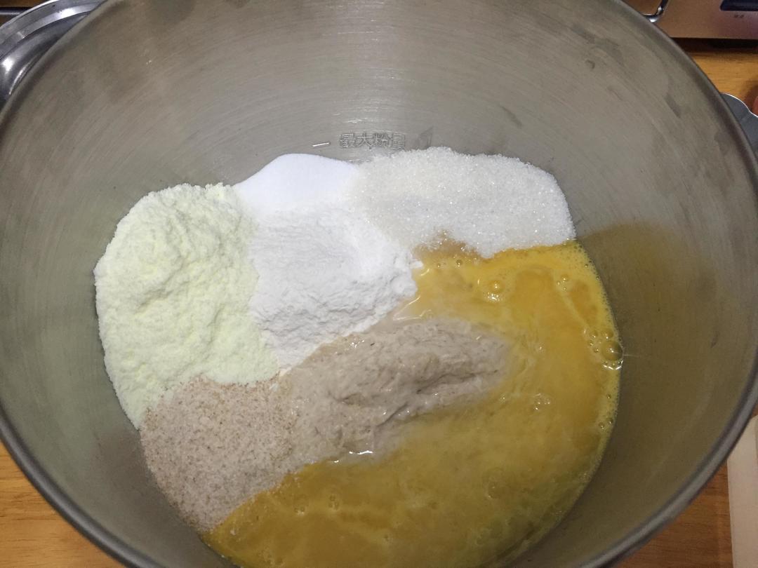 纯奶手撕吐司的做法 步骤1